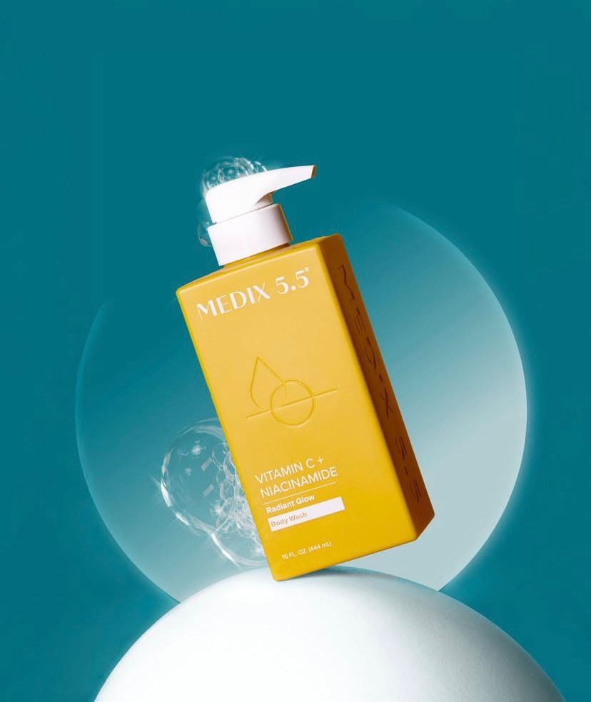 Medix 5.5 Vitamin C + Turmeric Body Treatment Cream
