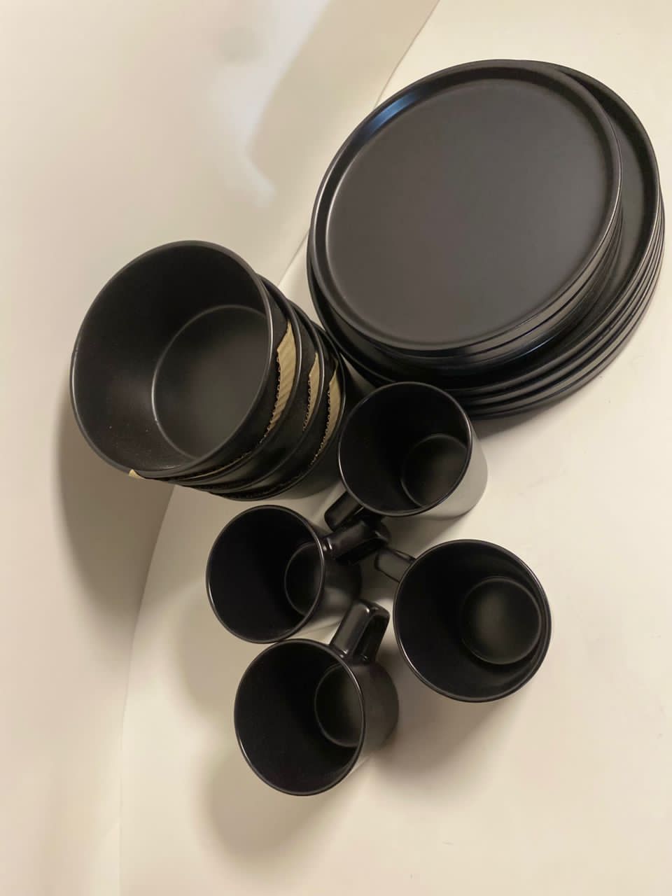 16-Piece Matte Black Stoneware Dinner Set with Plates, Bowls & Cups - Image 3