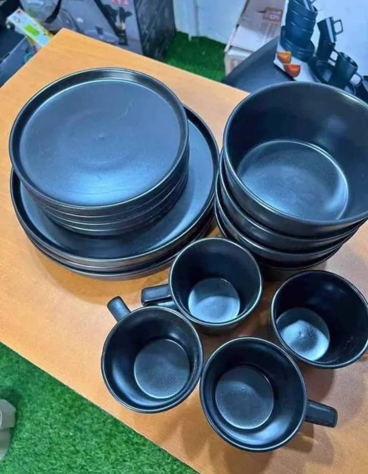 16-Piece Matte Black Stoneware Dinner Set with Plates, Bowls & Cups - Image 2