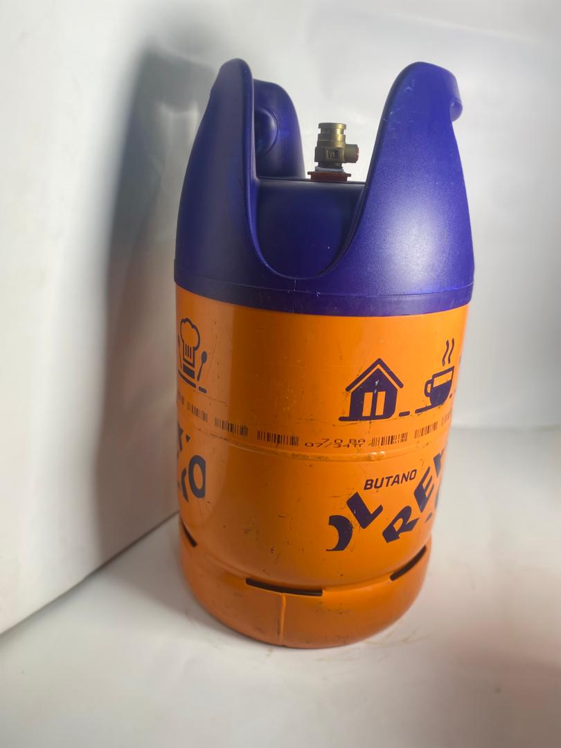 Repsol 12.5kg Refillable Gas Cylinder with Brass Valve - Image 2