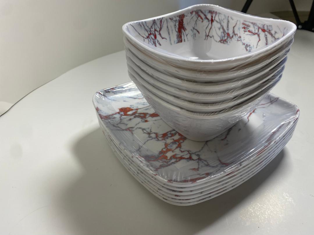 Ceramic Dinnerware Set 12-Piece - Curved & Flat Plates with Marble Design