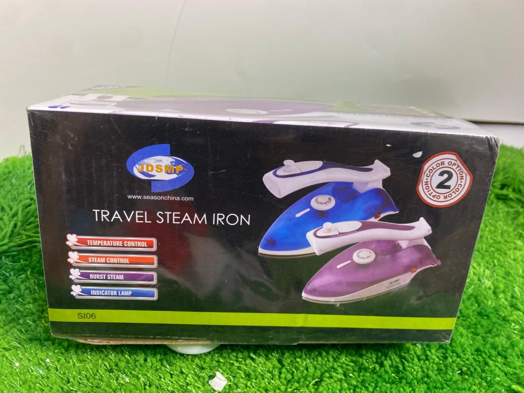 Compact Travel Steam Iron with Dual Voltage - Image 2