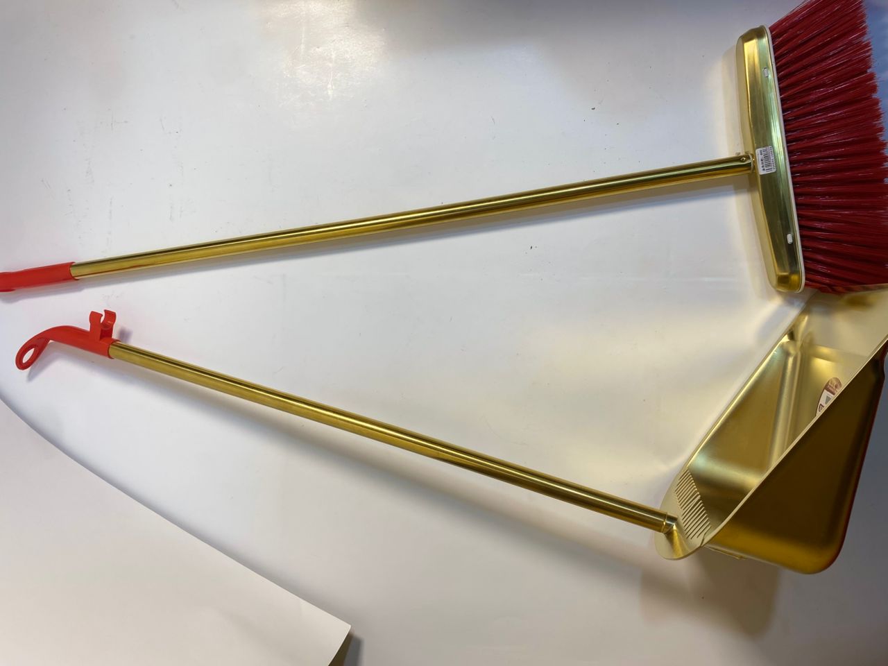 Golden Stainless Steel Broom and Dustpan Set with Long Handle - Image 4