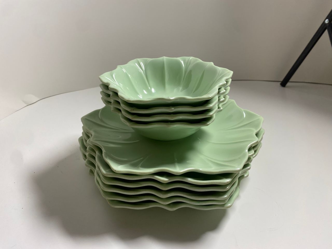 12-Piece Green Ceramic Dinnerware Set - Flat & Deep Plates