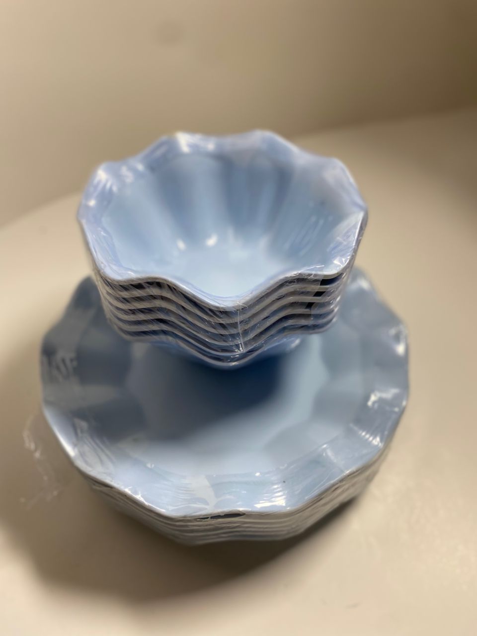 12 Pieces Blue Ceramic Curve and Flat Plates - Image 2