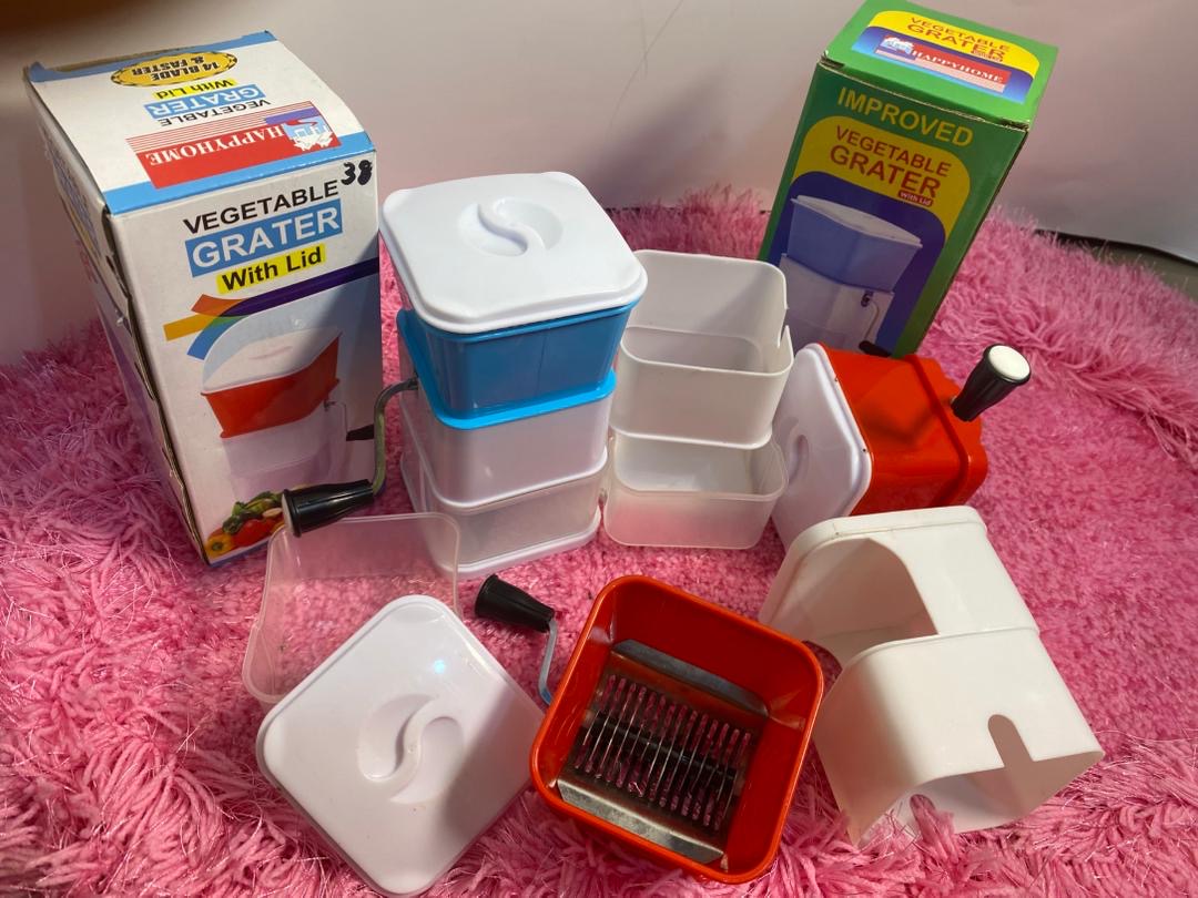 Improved Vegetable Grater with Lid & Multiple Containers - Image 2