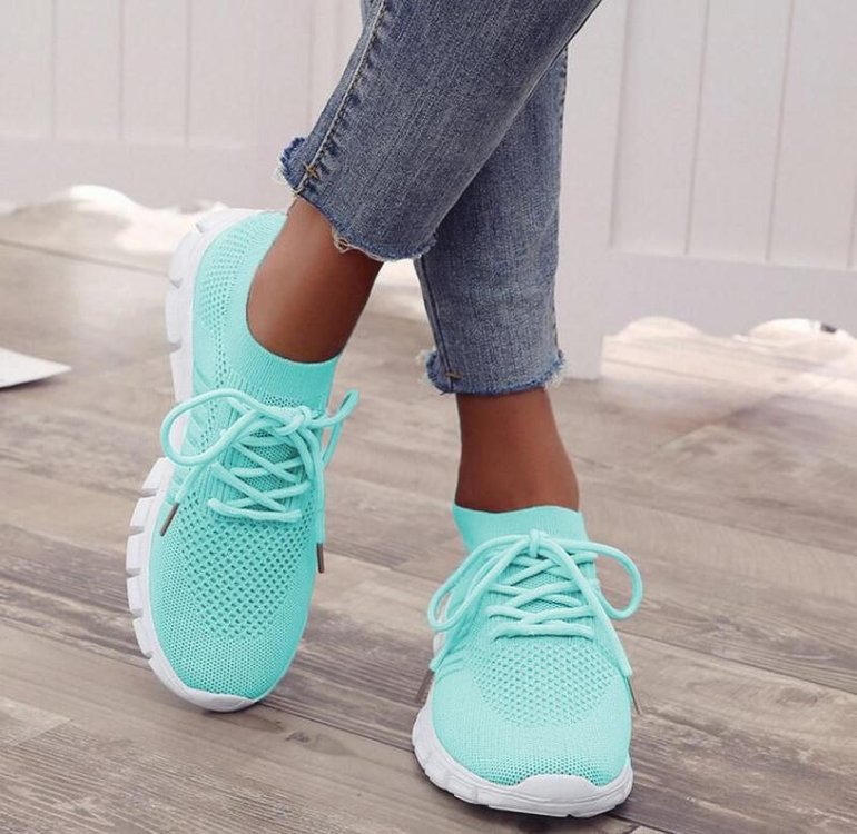 Women's Breathable Lace-up Casual Sneakers  - Image 3